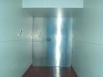 直线加速器电动防护门